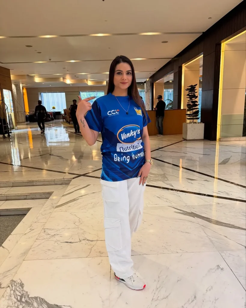 Mumbai Heroes Team Kits